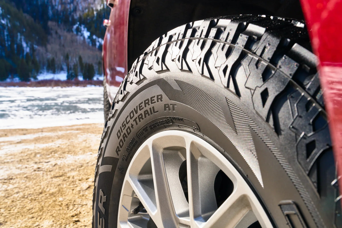 Cooper Discoverer Road+Trail AT 255/55R20 110V All-Terrain Tire